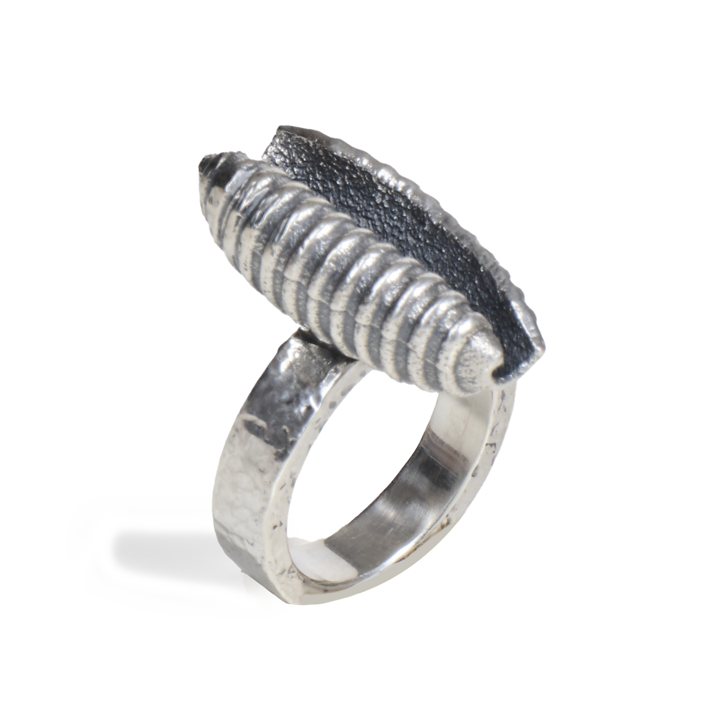 Anello “orecchietta” fatto a mano in Argento
