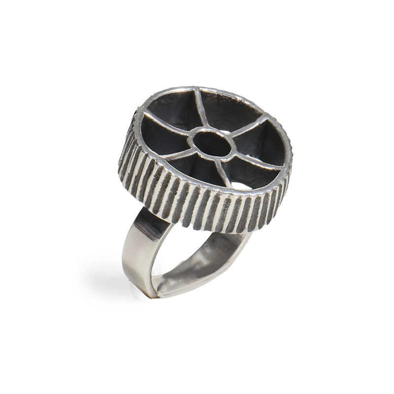 Anello "Ruota" in Argento Martellato - Collezione Granianum