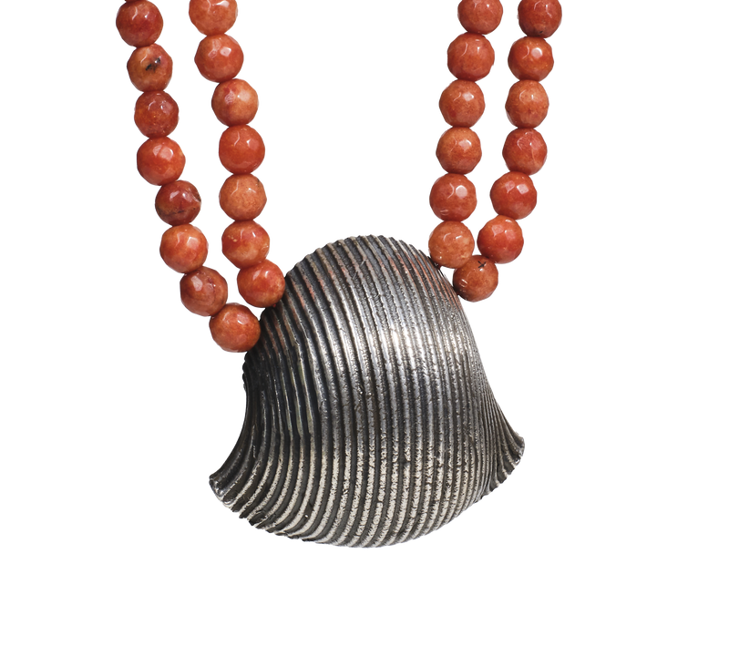 Collana Conchiglione in argento con Doppio Filo di Madrepora - Collezione Granianum
