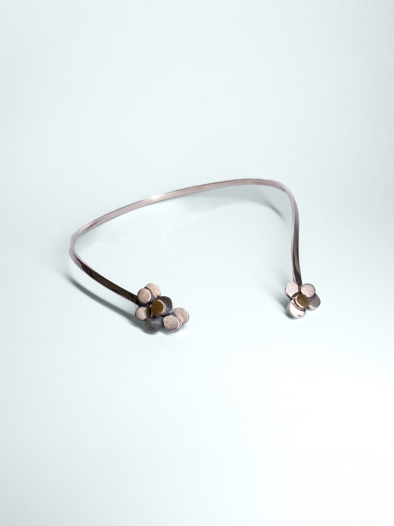 Collarino Rigido Floreale in Argento e Oro 18kt - Collezione Volumetrica