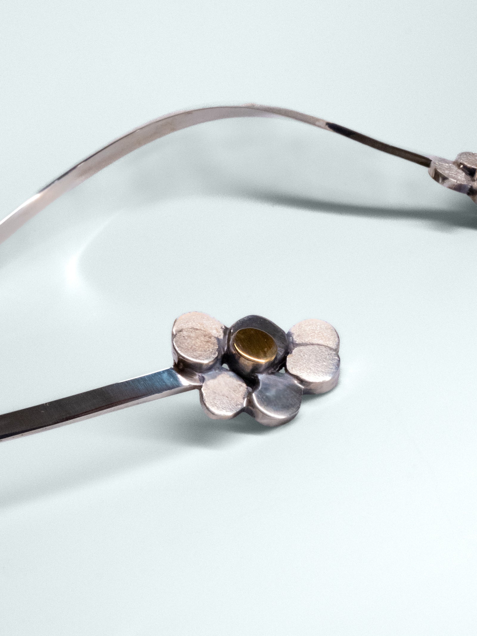 Collarino Rigido Floreale in Argento e Oro 18kt - Collezione Volumetrica